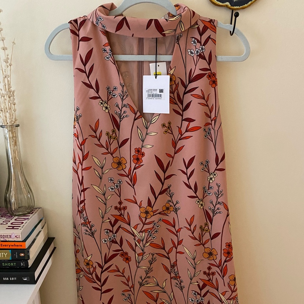 Short floral dress high neck NWT new